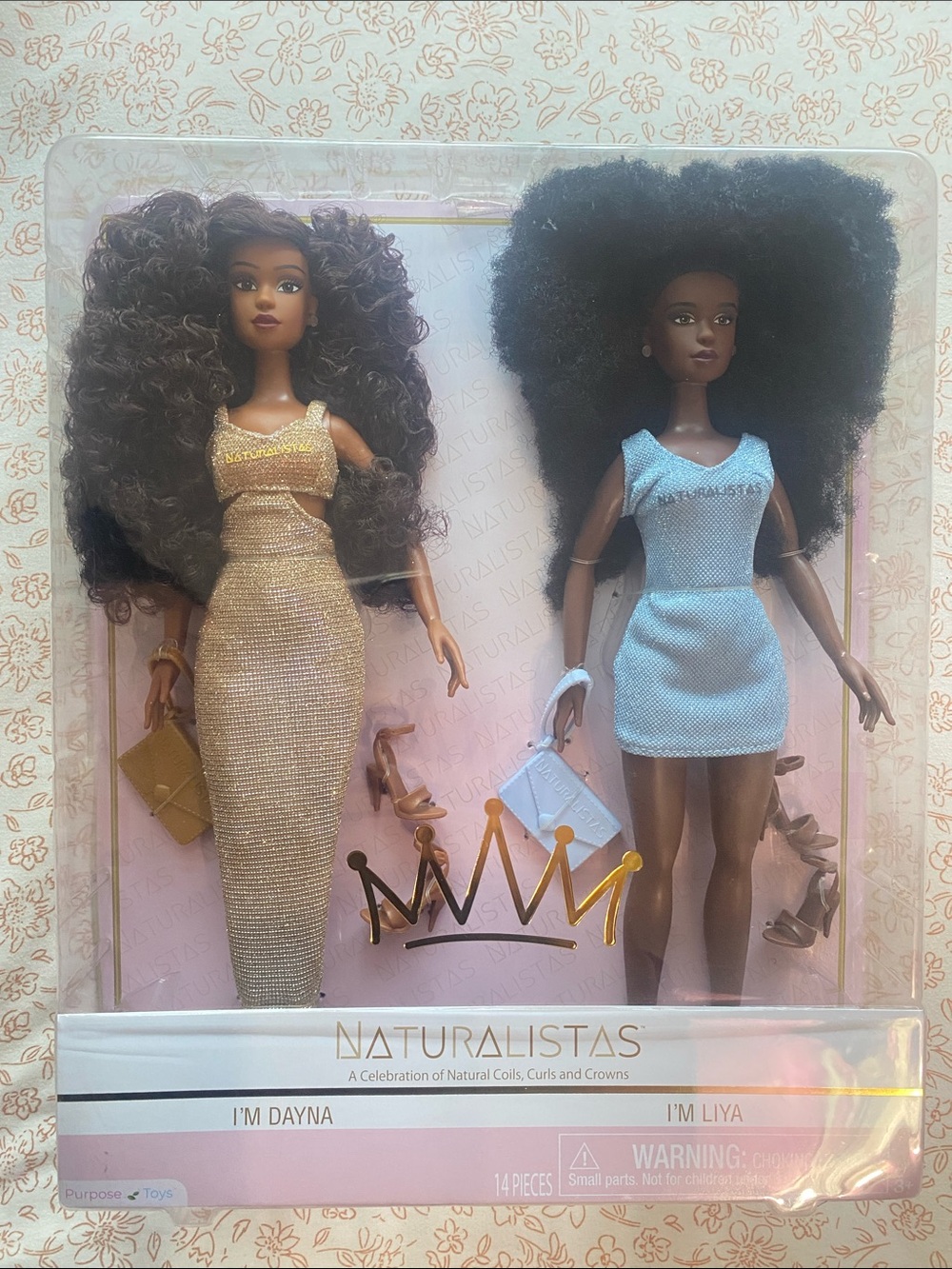 Naturalistas Dolls